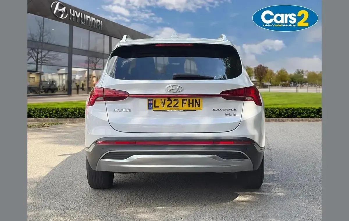 Used Hyundai Santa Fe Premium 230 HP (169 kW) 2022 White SUV