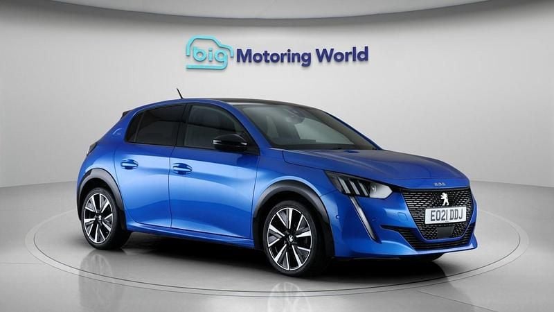 Used Peugeot 208 GT 99 HP (72 kW) 2021 Blue Hatchback