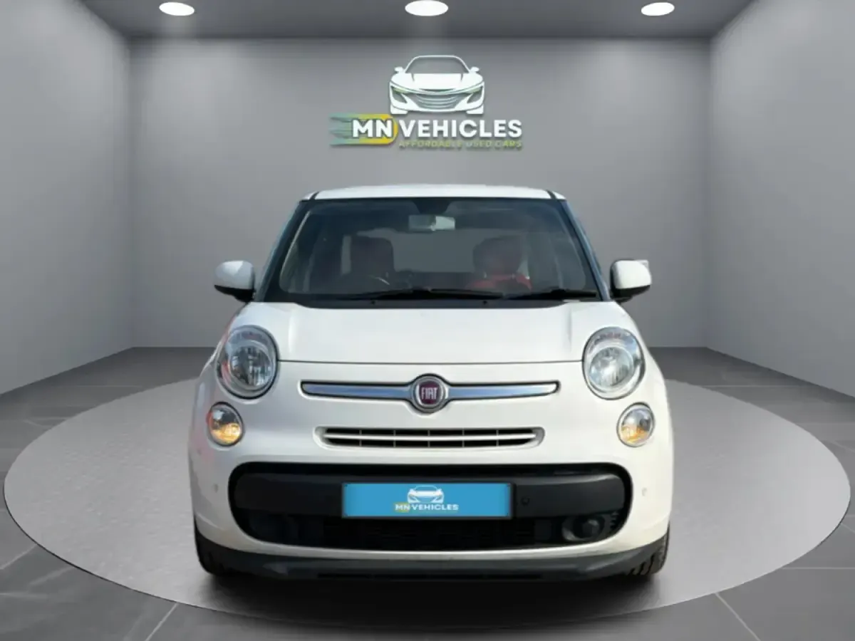 Used Fiat 500L Pop Star 85 HP (62 kW) 2015 White MPV