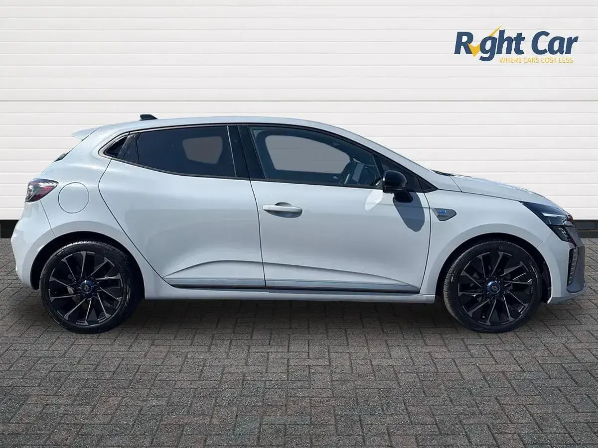 Used Renault Clio Esprit Alpine 90 HP (66 kW) 2025 Grey  Hatchback