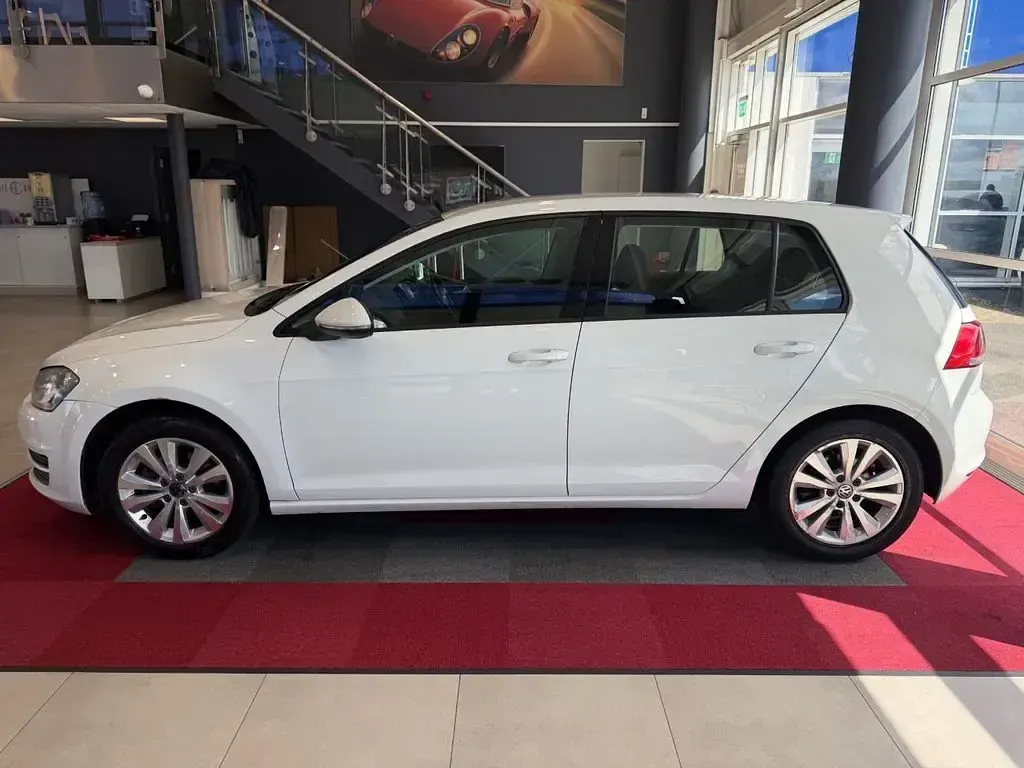Used VW Golf VII SE 122 HP (89 kW) 2013 White Hatchback