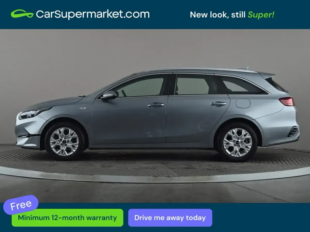 Used Kia Ceed 138 HP (101 kW) 2025 Silver Hatchback