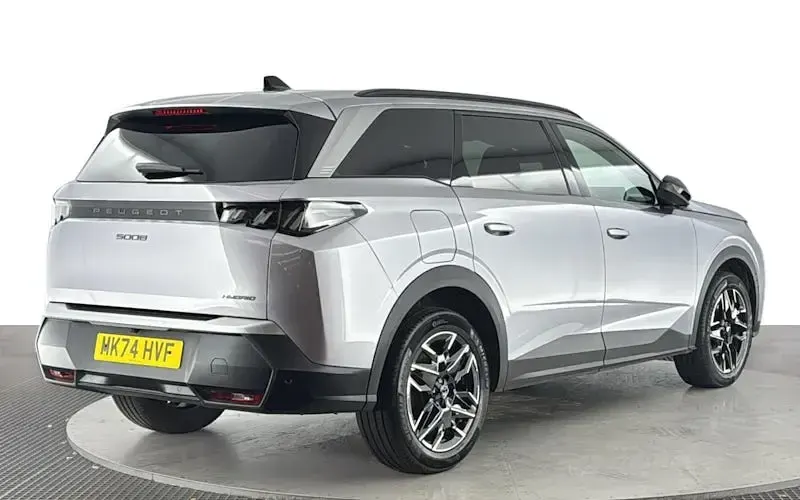Gebraucht Peugeot 5008 Allure 136 PS (100 kW) 2024 Grau SUV