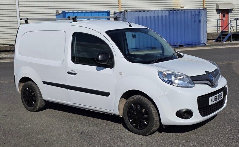 White Used 2015 Renault Kangoo Business MPV | £3,495 (Good price) - Image 1/4