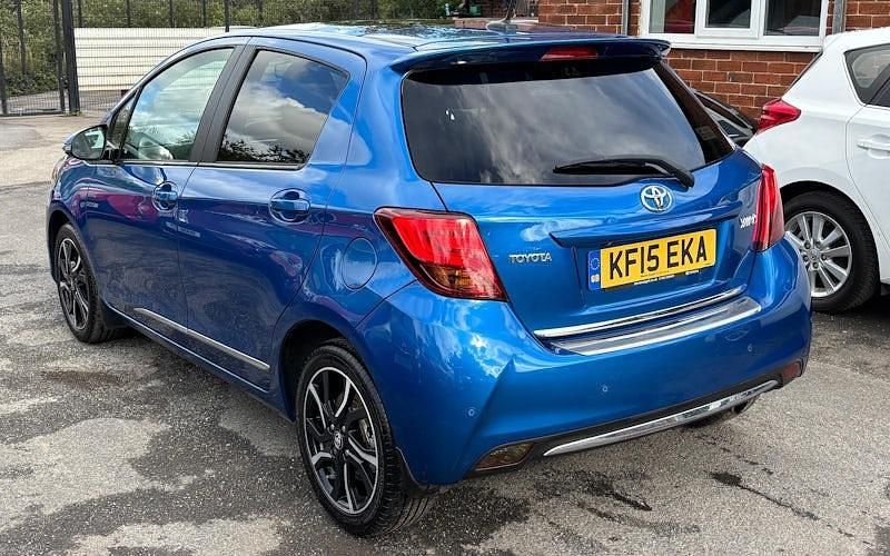 Used Toyota Yaris Sport 99 HP (72 kW) 2015 Hatchback