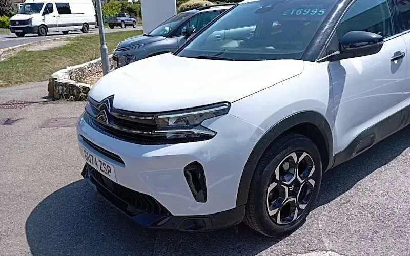 Used Citroën C5 PureTech 131 HP (96 kW) 2024 Hatchback