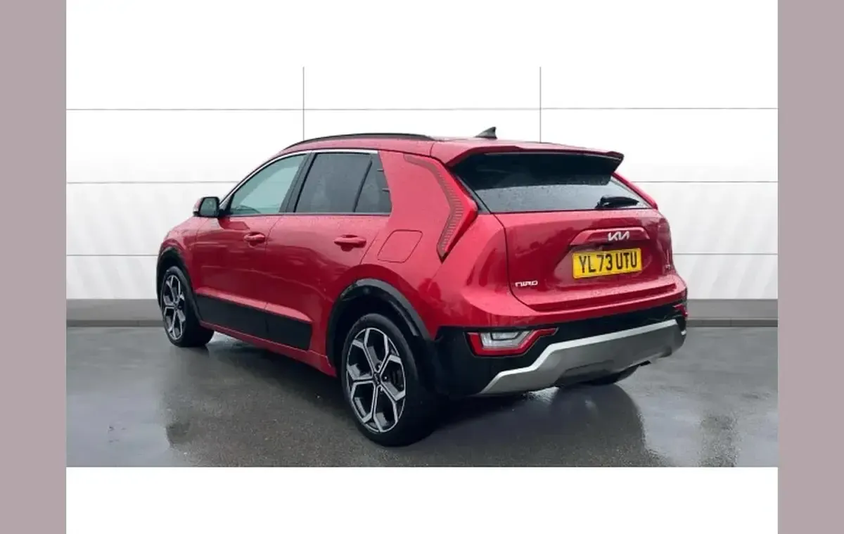 Used Kia Niro 139 HP (102 kW) 2024 Red SUV