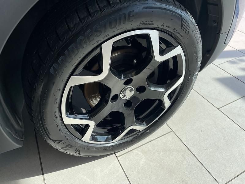 Used Vauxhall Crossland SRi 108 HP (79 kW) 2021 Blue SUV