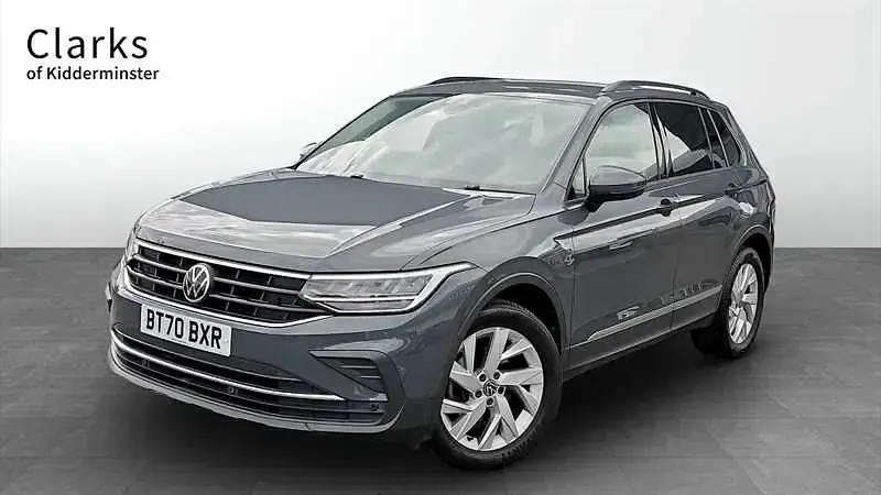 Usado VW Tiguan S 150 HP (110 kW) 2021 Cinzento SUV