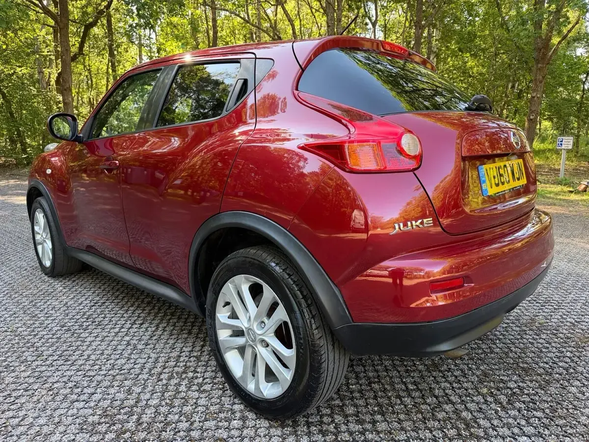 Used Nissan Juke Tekna 190 HP (139 kW) 2010 Red SUV