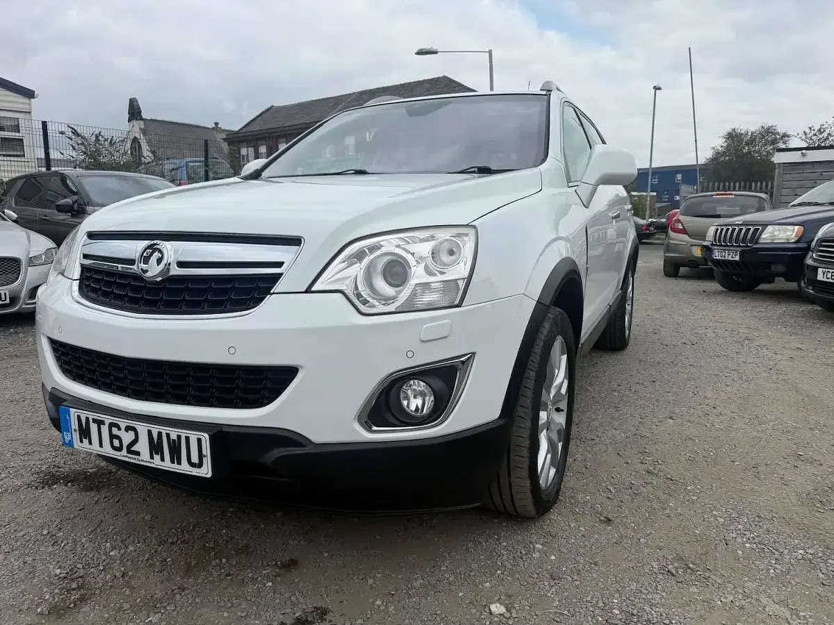 Used Vauxhall Antara 184 HP (135 kW) 2013 White SUV