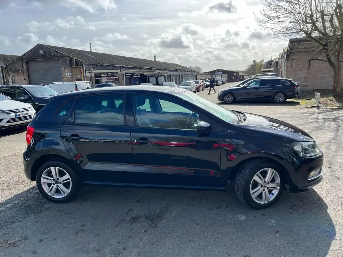 Used VW Polo Edition 90 HP (66 kW) 2017 Black Hatchback