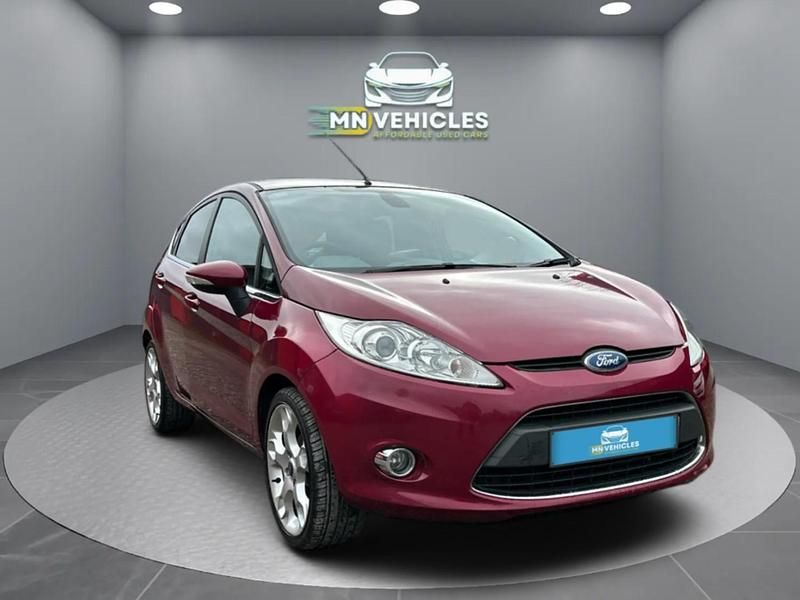 Used Ford Fiesta Titanium 118 HP (86 kW) 2010 Red Hatchback