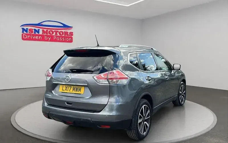 Used Nissan X-Trail Tekna 131 HP (96 kW) 2017 Grey SUV