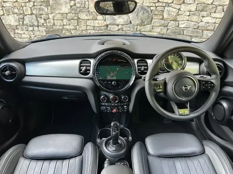 Used Mini Cooper Exclusive 134 HP (98 kW) 2022 Black Hatchback