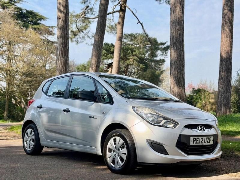 Used Hyundai ix20 Classic 90 HP (66 kW) 2012 Silver Hatchback