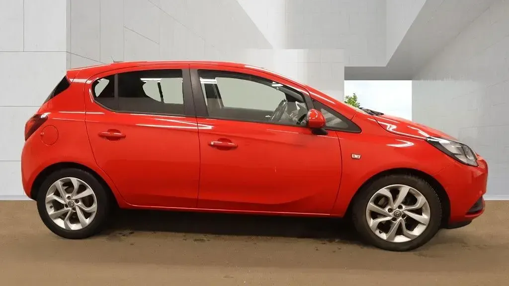 Used Vauxhall Corsa Sport 90 HP (66 kW) 2018 Red Hatchback