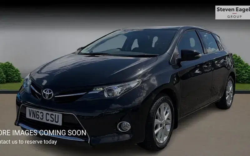 Used Toyota Auris 132 HP (97 kW) 2014 Hatchback