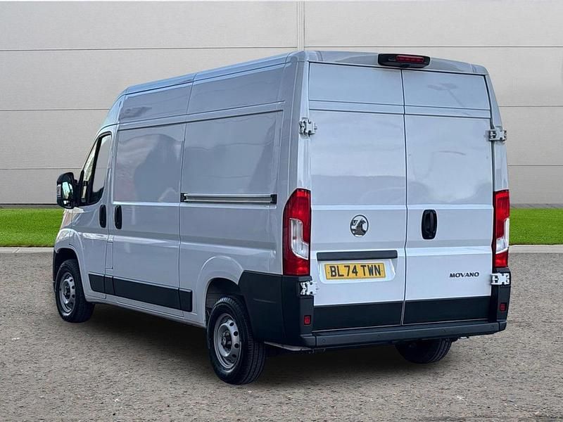 Used Vauxhall Movano S 138 HP (101 kW) 2024 White