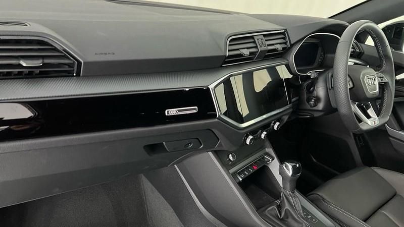 Used Audi Q3 Black Edition 150 HP (110 kW) 2025 Blue SUV