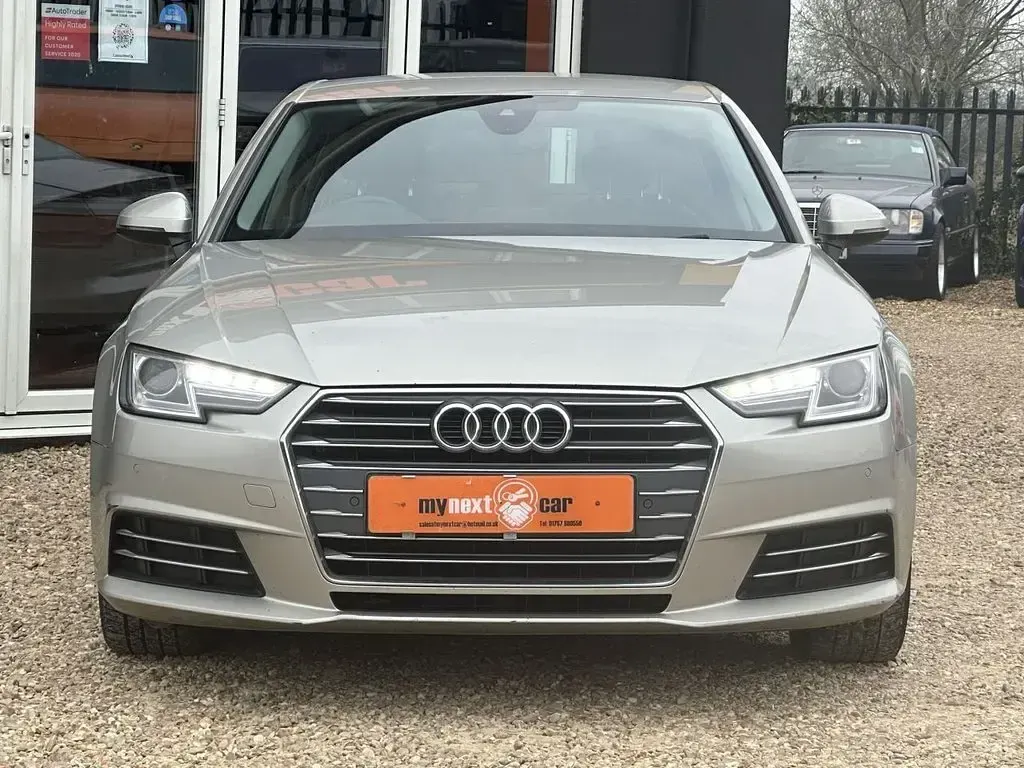 Used Audi A4 Sport 190 HP (139 kW) 2017 Silver Sedan