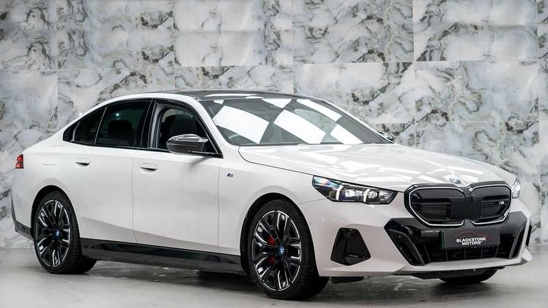 White Used 2023 BMW i5 Advantage Sedan | £53,989 (Super price) - Image 1/4