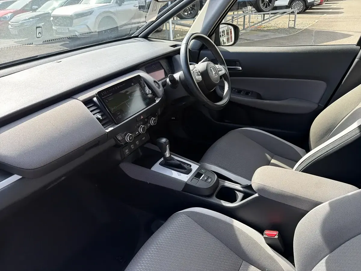 Używany Honda Jazz Hybrid 109 KM (80 kW) 2021 Czarny Hatchback