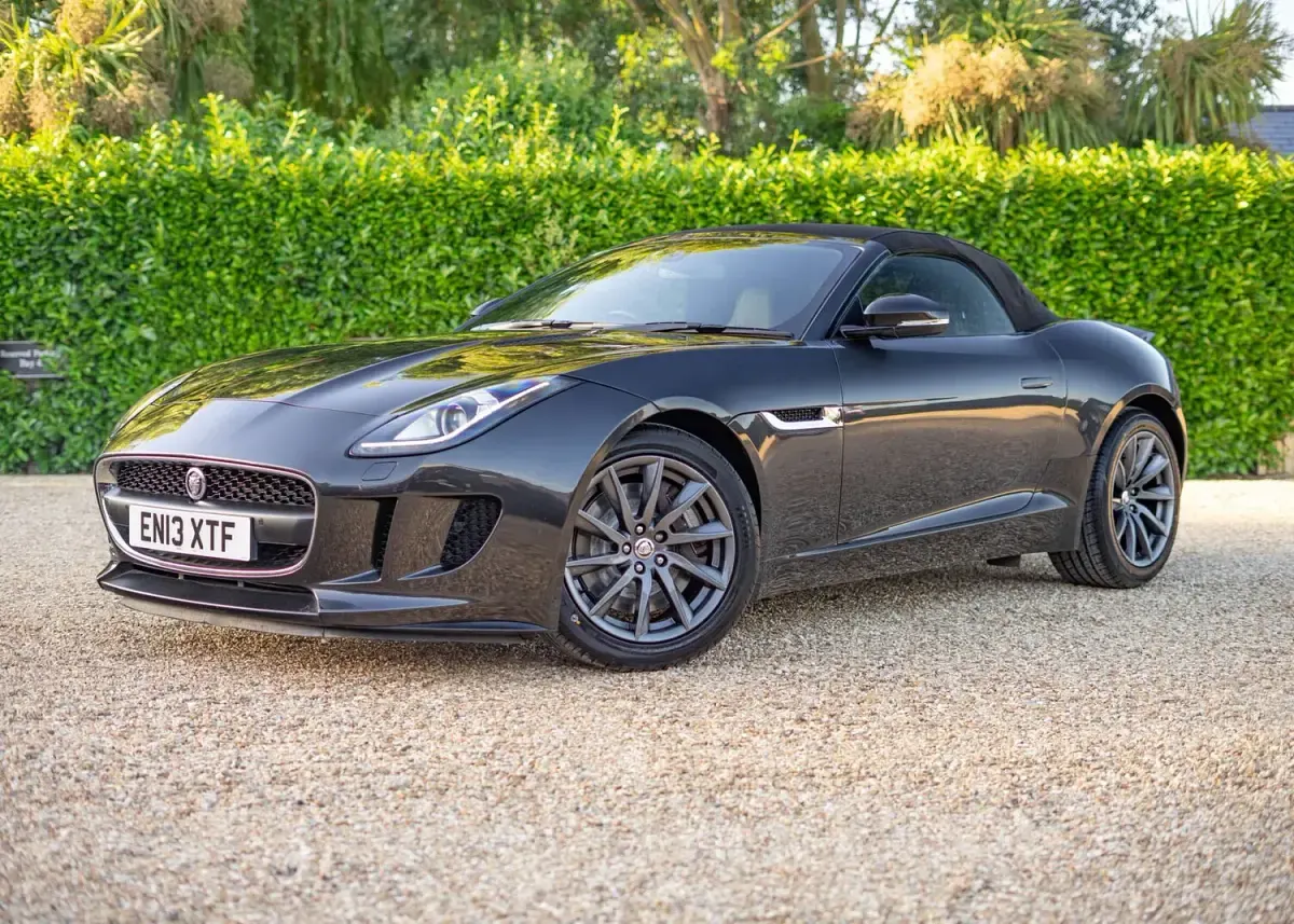 Used Jaguar F-Type Supercharged 380 HP (279 kW) 2013 Grey Cabriolet