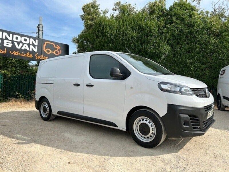 White Used 2022 Vauxhall Vivaro Van | £12,450 (Fair price) - Image 1/3