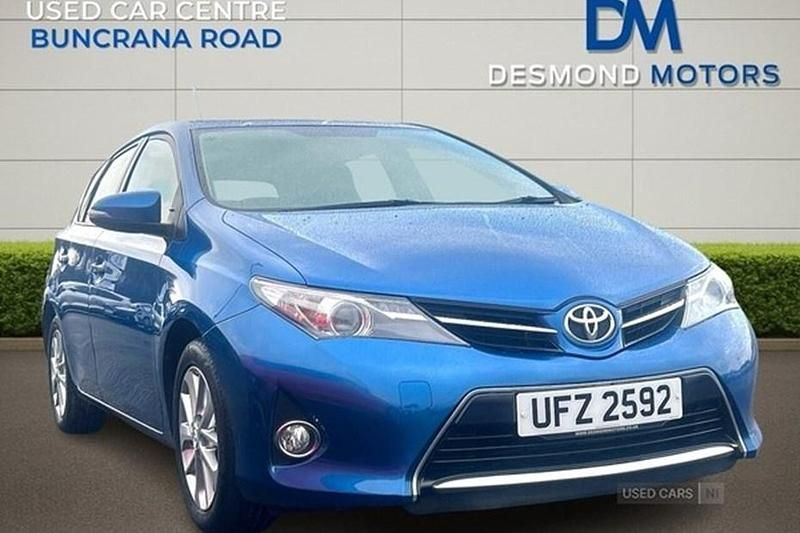 Used Toyota Auris 101 HP (74 kW) 2014