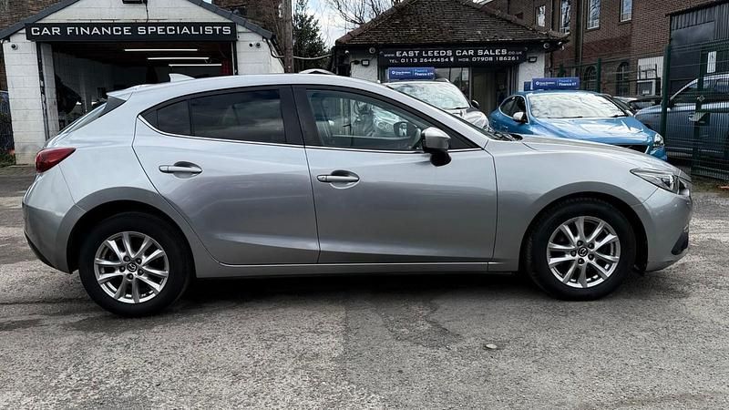 Used Mazda 3 120 HP (88 kW) 2016 Silver Hatchback