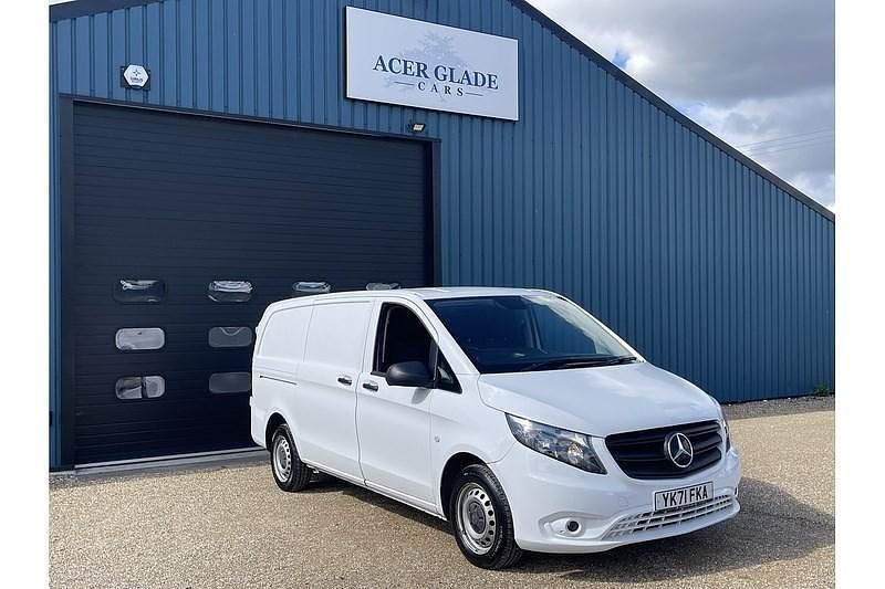White Used 2021 Mercedes Vito Progressive MPV | £10,490 (Fair price) - Image 1/4
