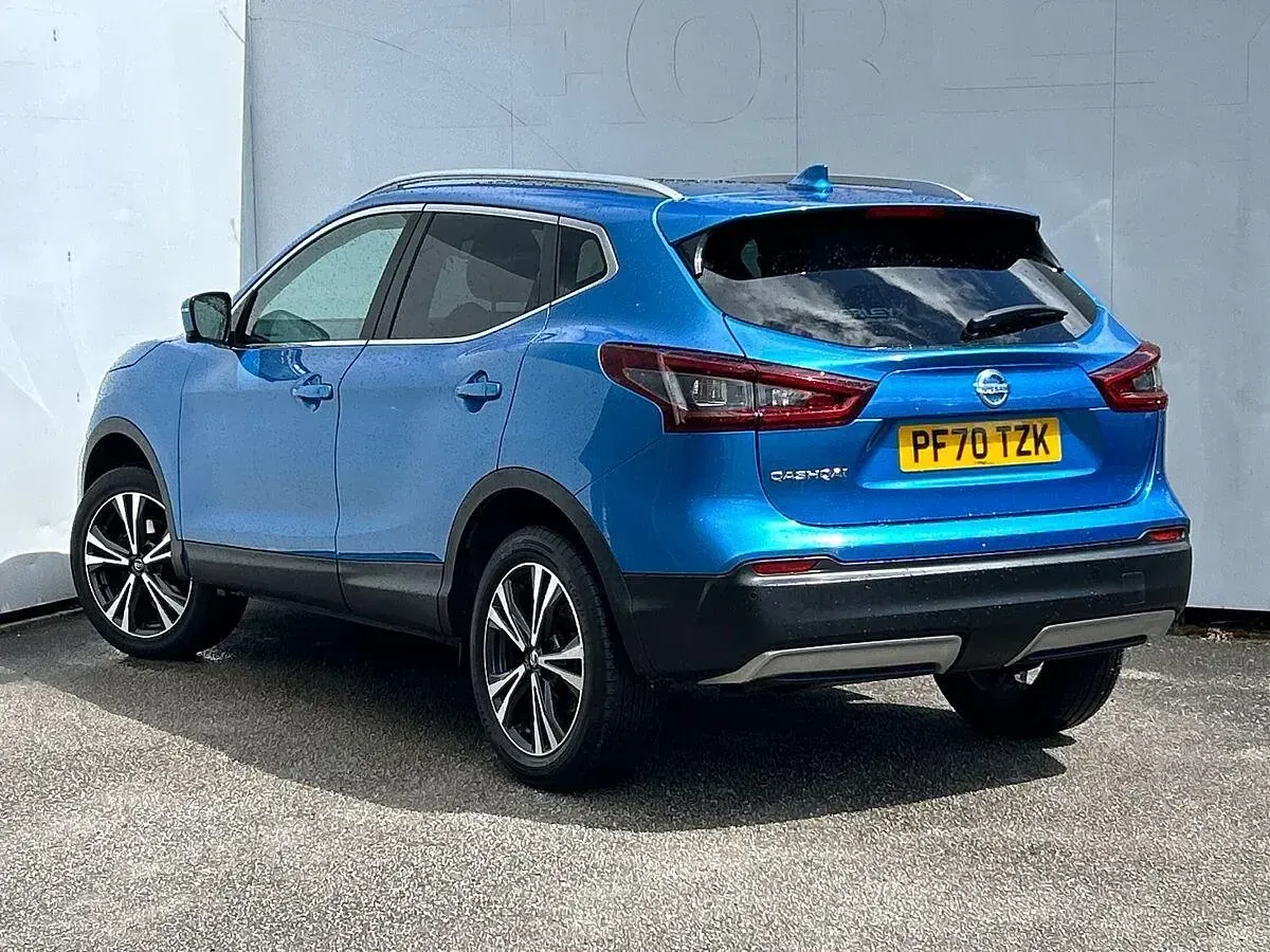 Used Nissan Qashqai N-Connecta 140 HP (102 kW) 2021 Blue SUV