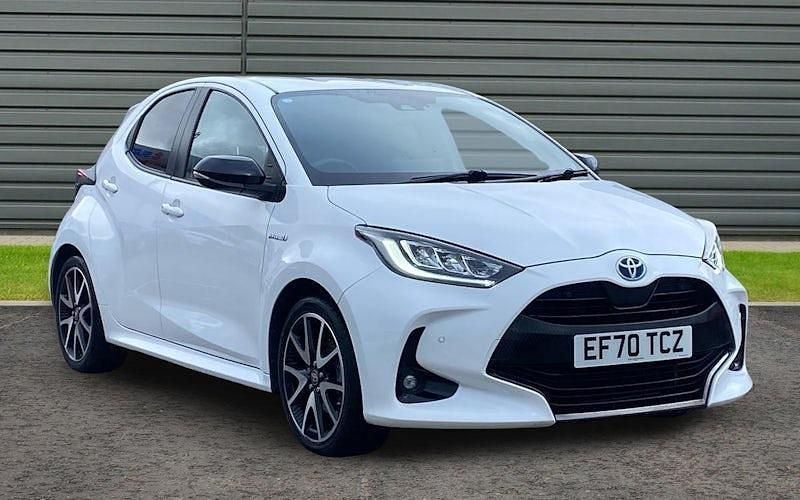 Used Toyota Yaris Hybrid 116 HP (85 kW) 2021 Hatchback