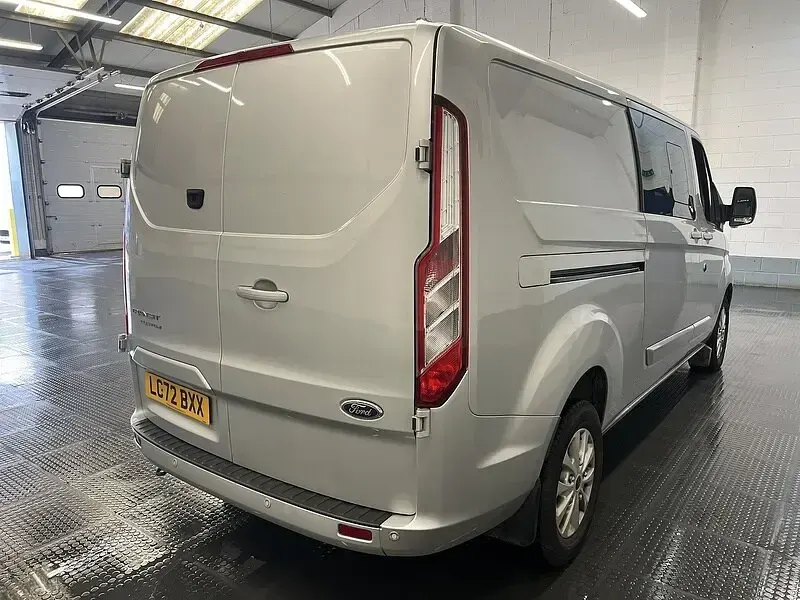 Used Ford Transit Custom Limited 130 HP (95 kW) 2023 Silver Van