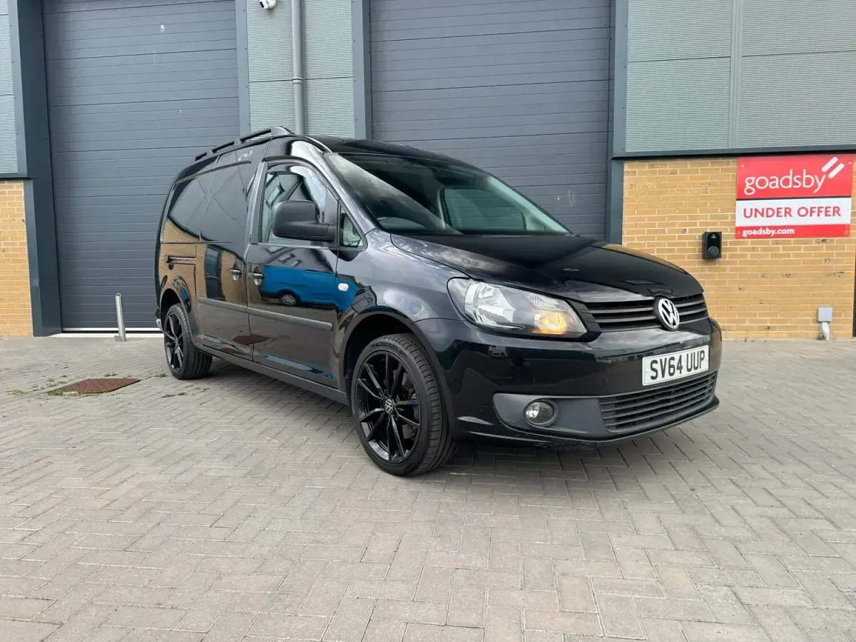 Used VW Caddy Highline 140 HP (102 kW) 2014 Black MPV