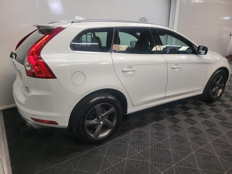 Used Volvo XC60 R-Design 2015 White SUV