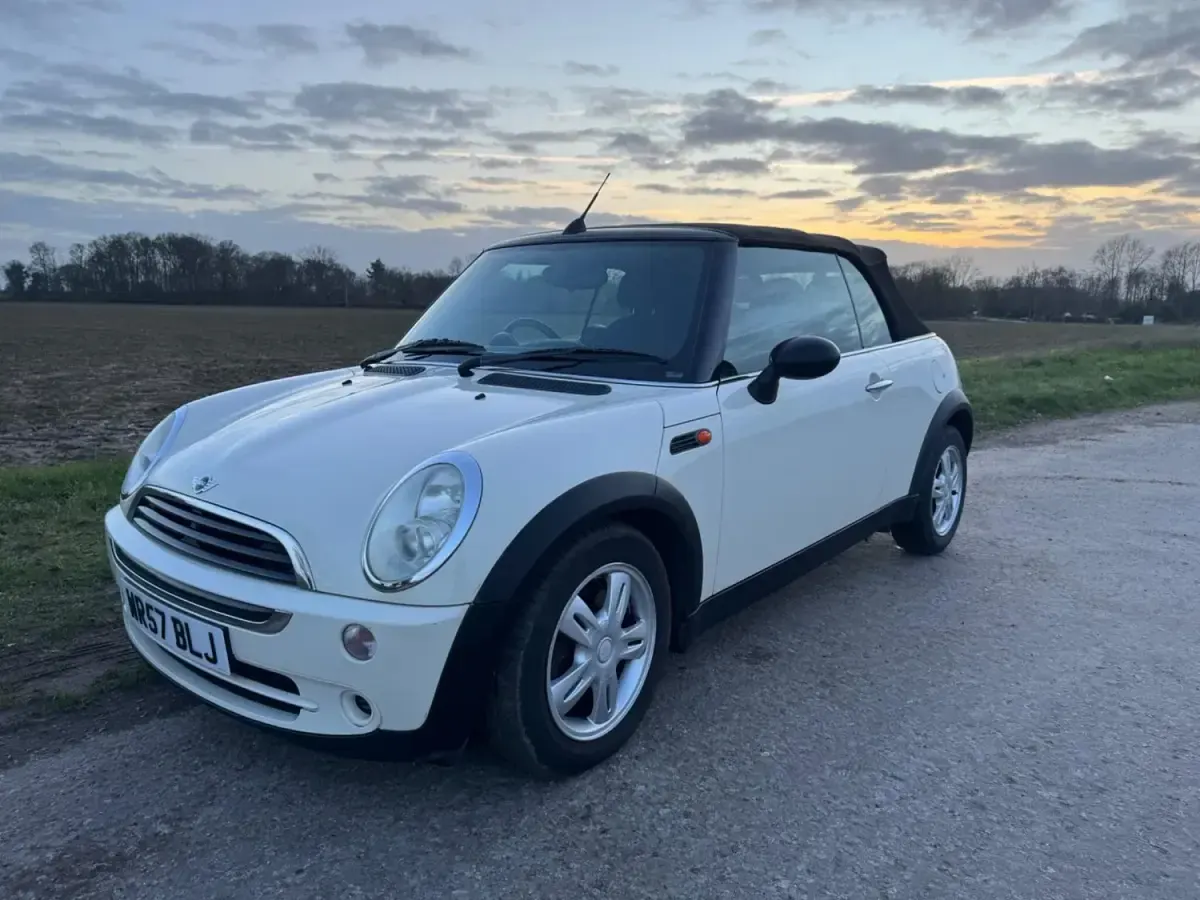 Begagnad Mini ONE 2007 Vit Halvkombi