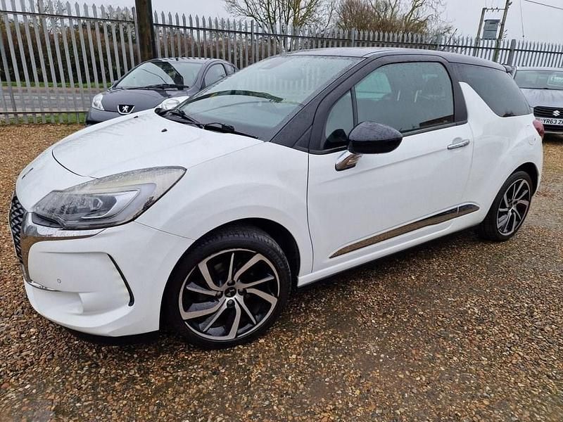 Used DS Automobiles DS3 Prestige 120 HP (88 kW) 2016 White Hatchback