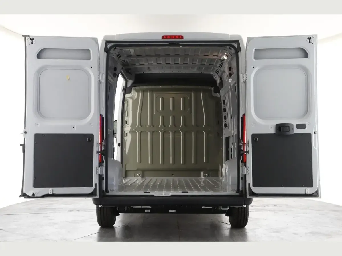 New Citroën Relay 2026 Grey Van