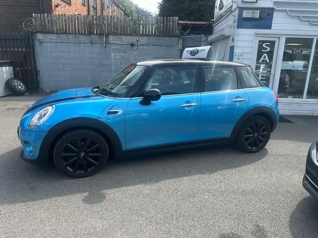 Used Mini Cooper D Hatch 116 HP (85 kW) 2016 Blue Hatchback
