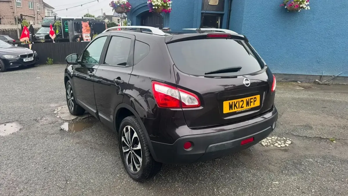 Used Nissan Qashqai N-TEC 110 HP (80 kW) 2012 Black SUV