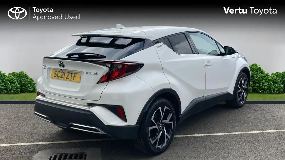 Used Toyota C-HR Design 184 HP (135 kW) 2021 Pure white (solid paint) SUV