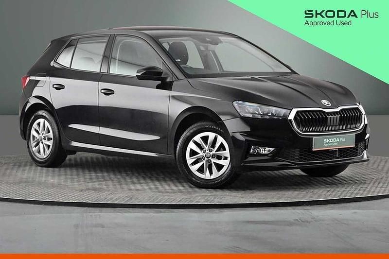 Used Skoda Fabia SE 70 HP (51 kW) 2025 Black magic pearl effect Hatchback