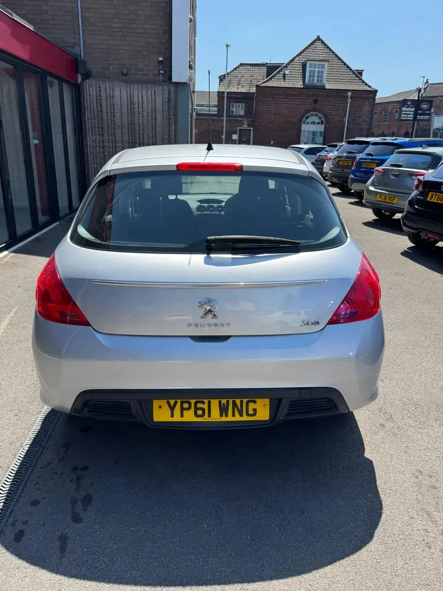 Used Peugeot 308 Access 98 HP (72 kW) 2012 Silver Hatchback