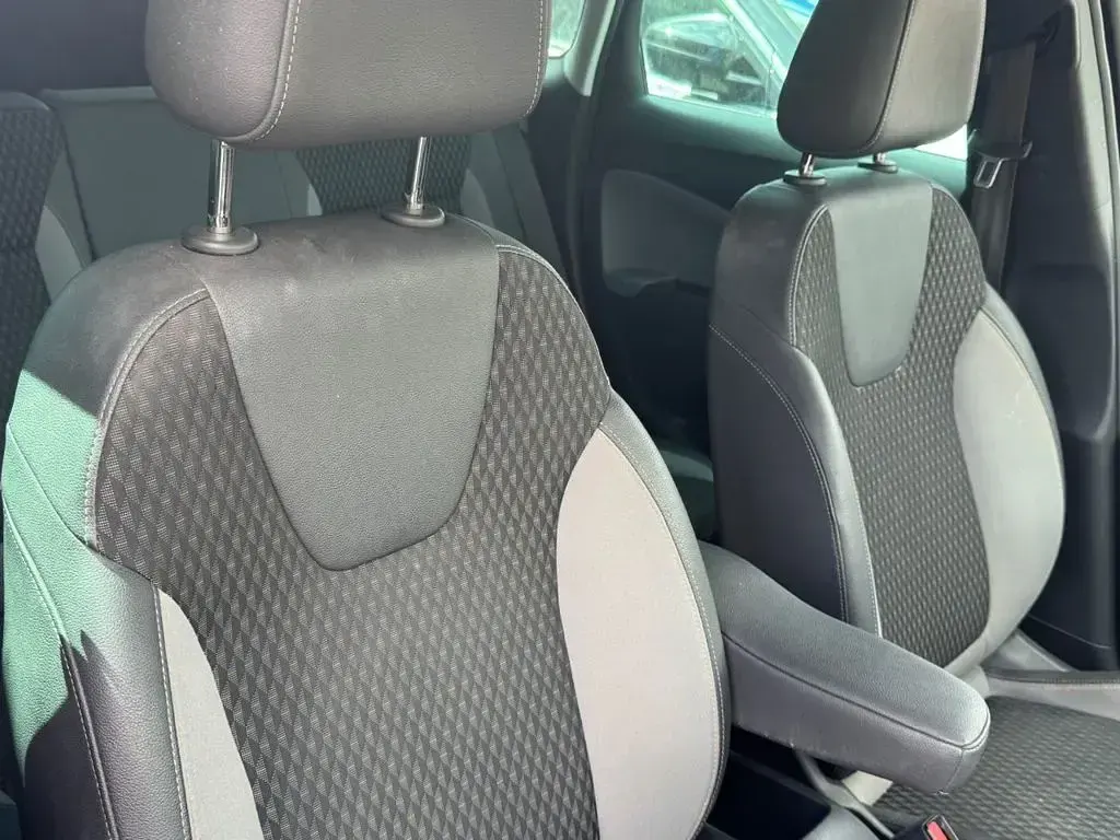 Used Vauxhall Crossland X S 110 HP (80 kW) 2019 Blue SUV