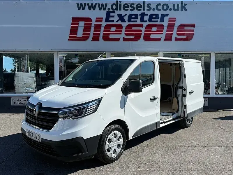 Used Renault Trafic Business 128 HP (94 kW) 2023 Glacier white