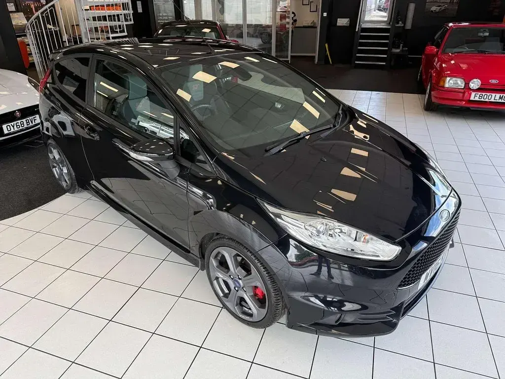 Used Ford Fiesta ST 182 HP (133 kW) 2016 Black Hatchback