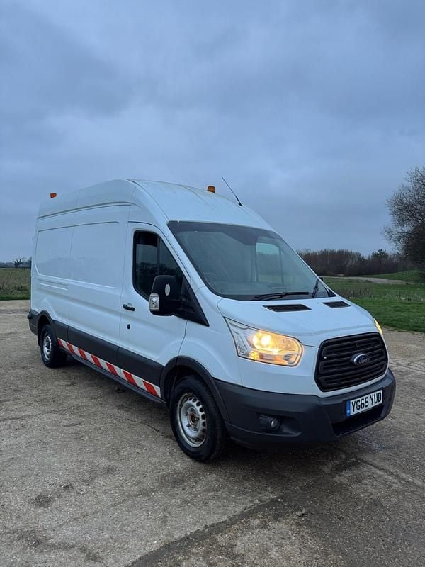 White Used 2015 Ford Transit Van | £4,495 (Fair price) - Image 1/4