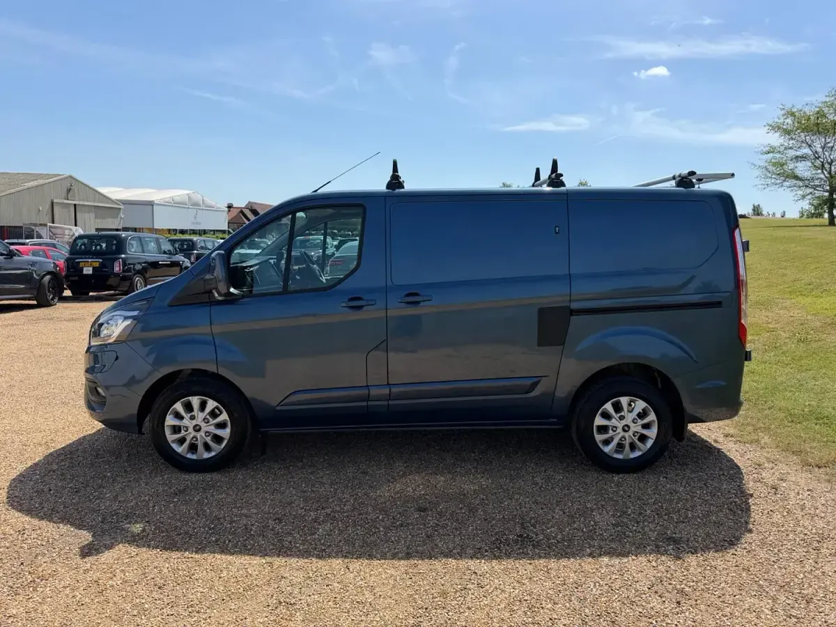Used Ford Transit Custom Limited 126 HP (92 kW) 2021 Blue Van